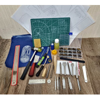 Набір інстурментів для роботи зі шкірою зі шматочками шкіри та викройками крок пробійника 3 мм (ромбоподібний)